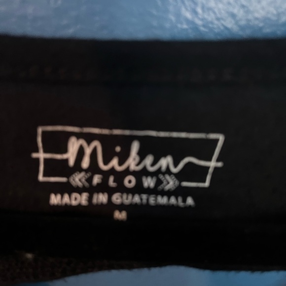 Miken flow top - Picture 3 of 3
